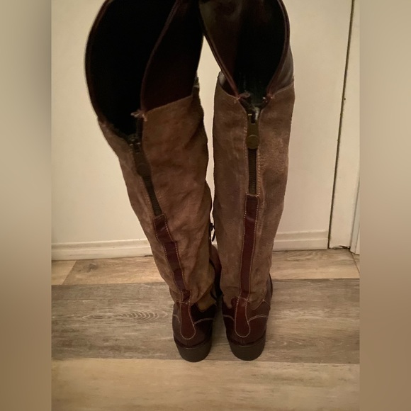 Suede knee high boots - Picture 6 of 8